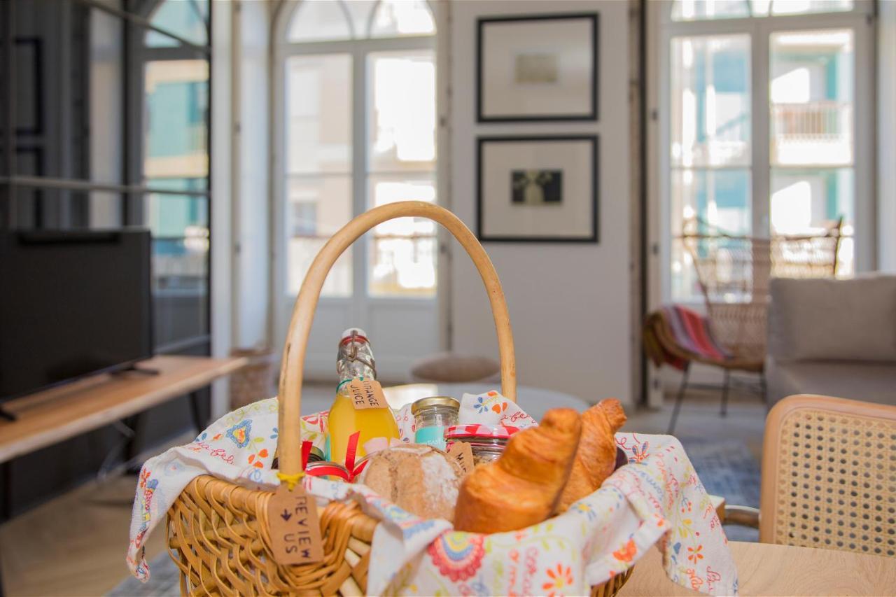 Liiiving In Porto - Luxury Beachfront Apartments Buitenkant foto