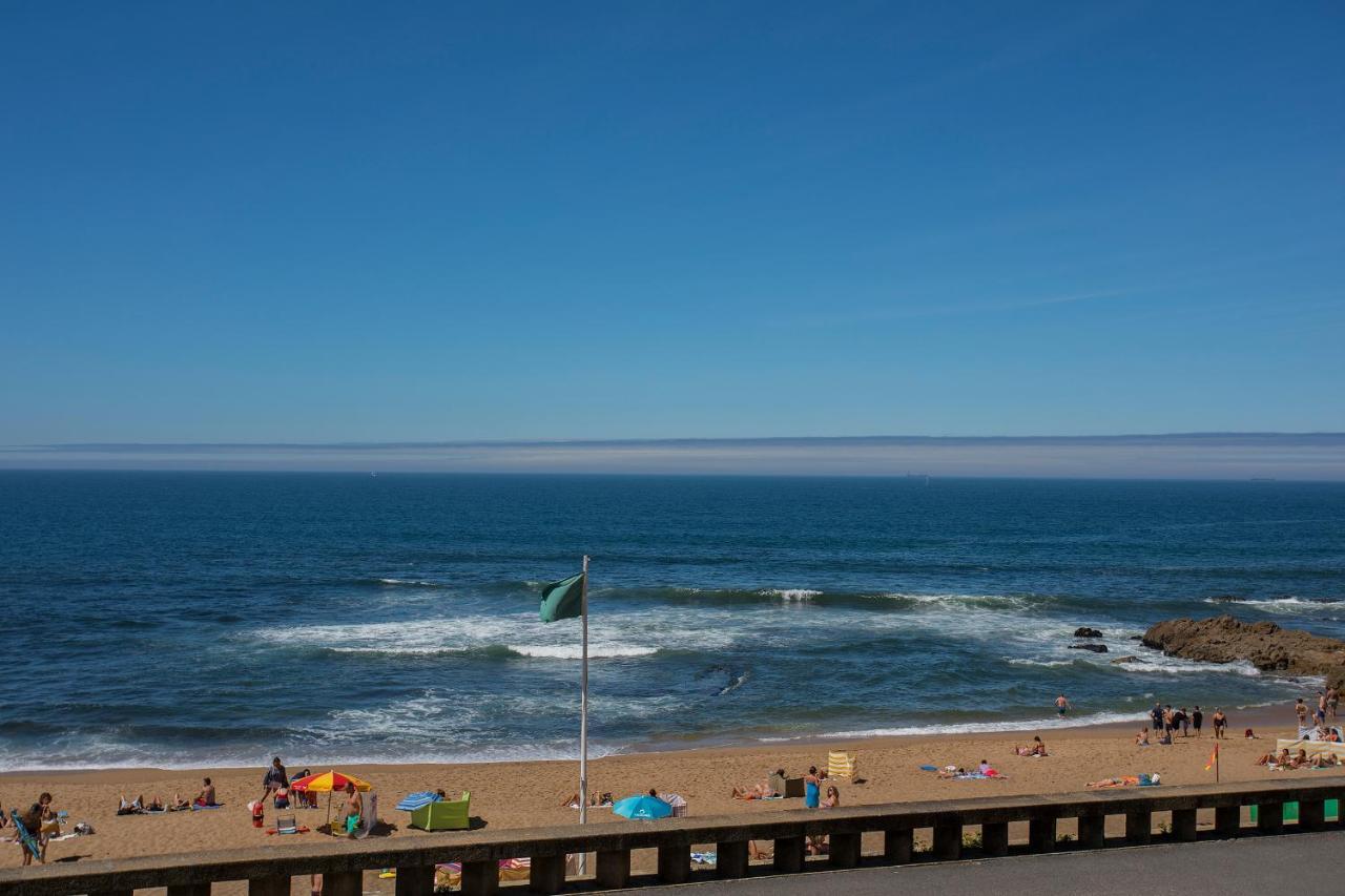 Liiiving In Porto - Luxury Beachfront Apartments Buitenkant foto