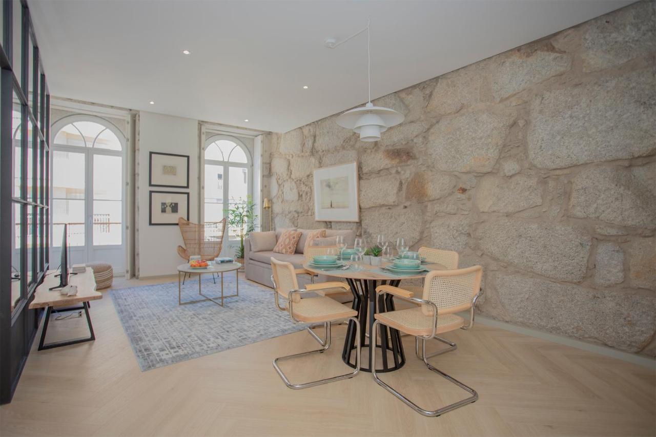 Liiiving In Porto - Luxury Beachfront Apartments Buitenkant foto