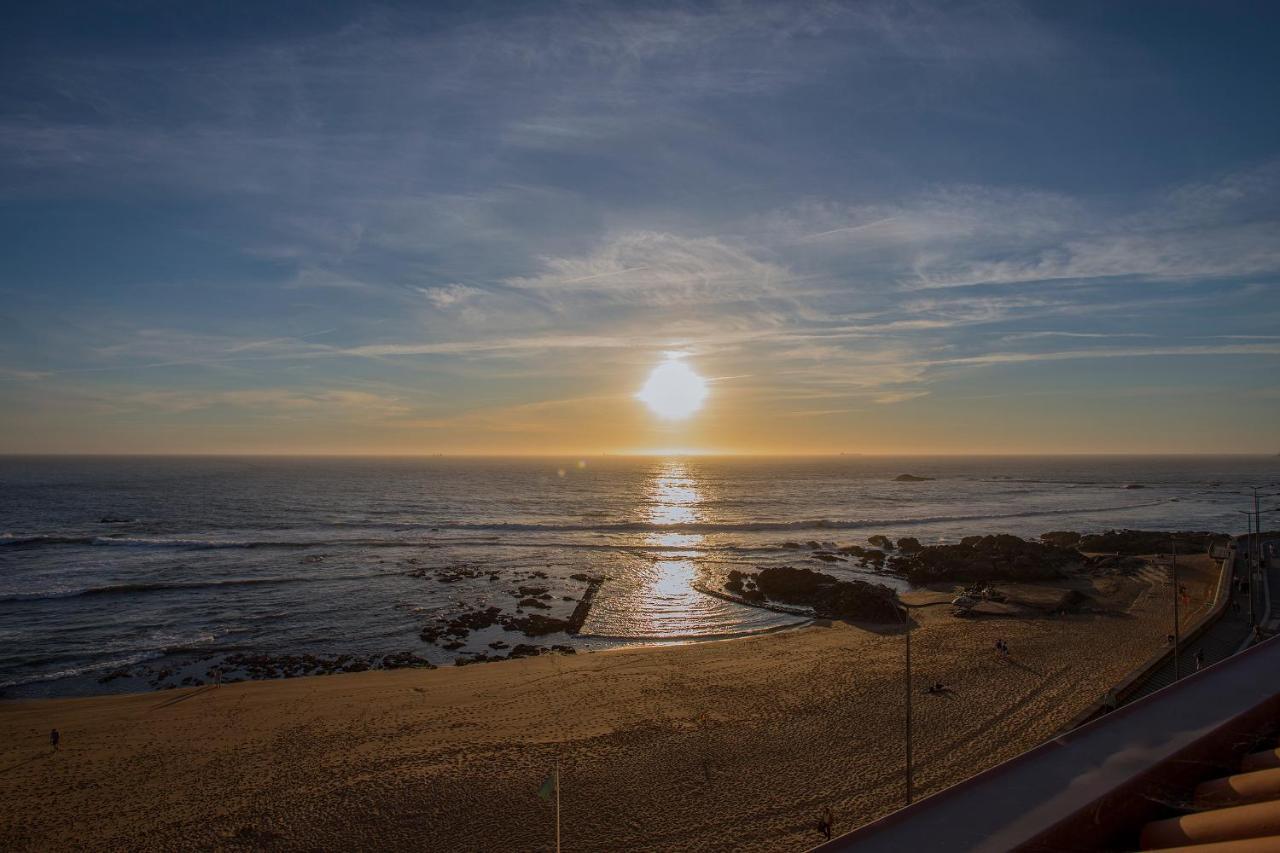 Liiiving In Porto - Luxury Beachfront Apartments Buitenkant foto