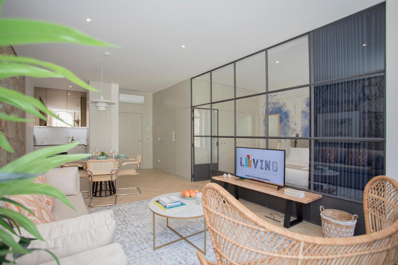 Liiiving In Porto - Luxury Beachfront Apartments Buitenkant foto