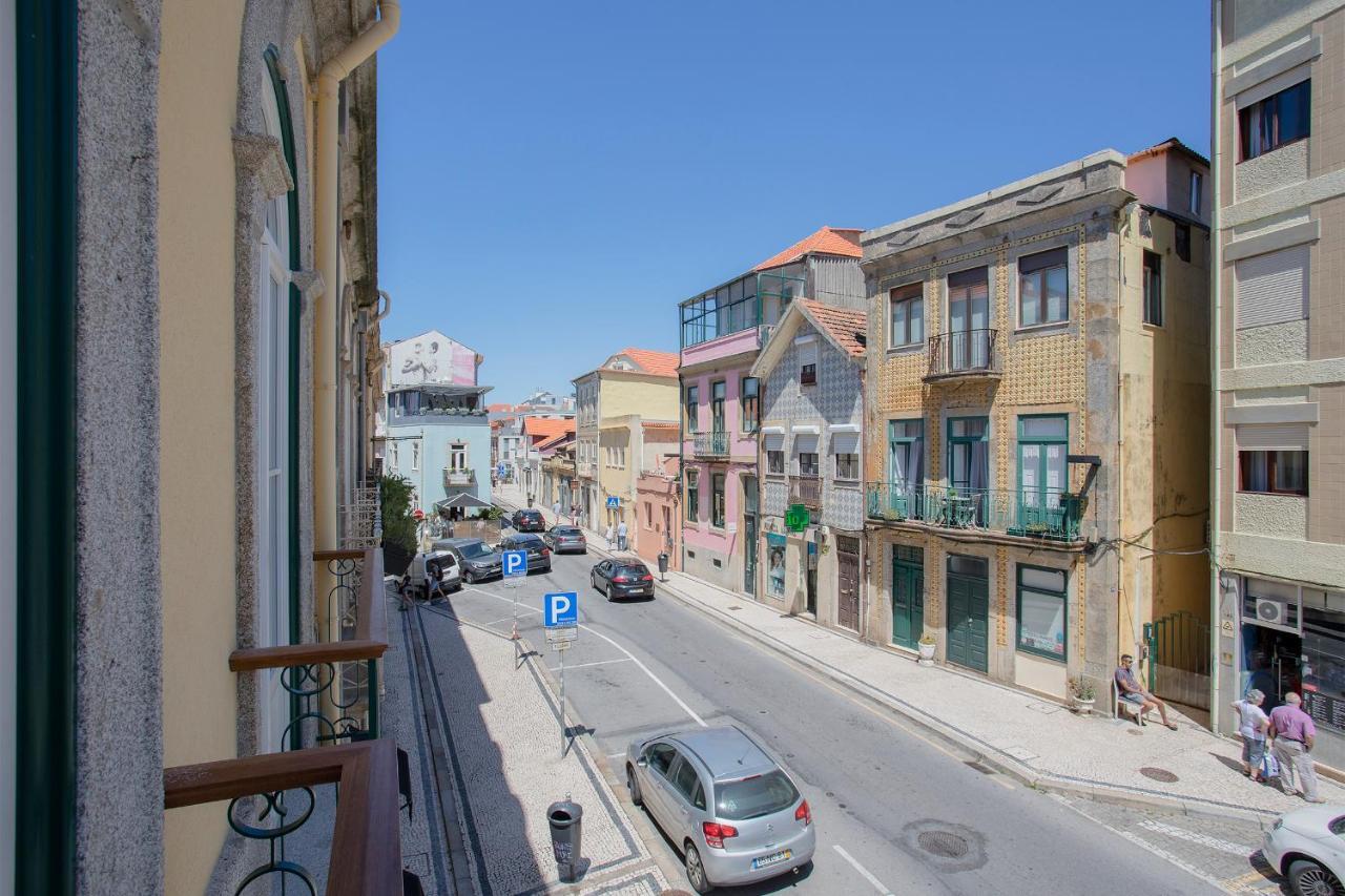 Liiiving In Porto - Luxury Beachfront Apartments Buitenkant foto