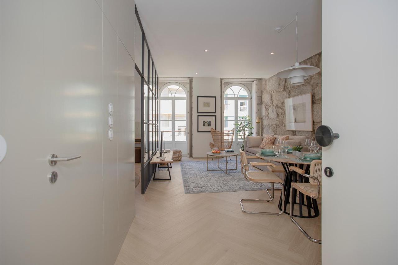 Liiiving In Porto - Luxury Beachfront Apartments Buitenkant foto