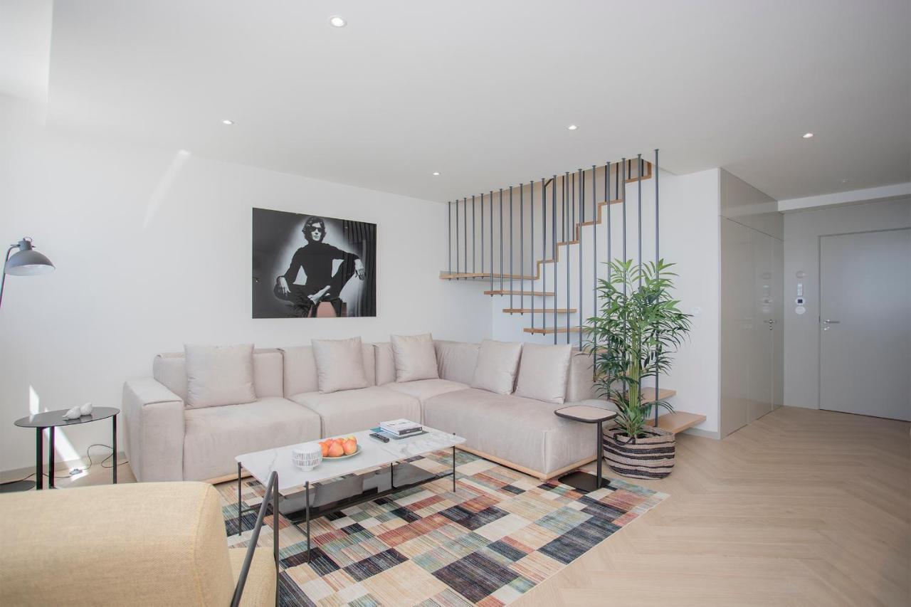 Liiiving In Porto - Luxury Beachfront Apartments Buitenkant foto