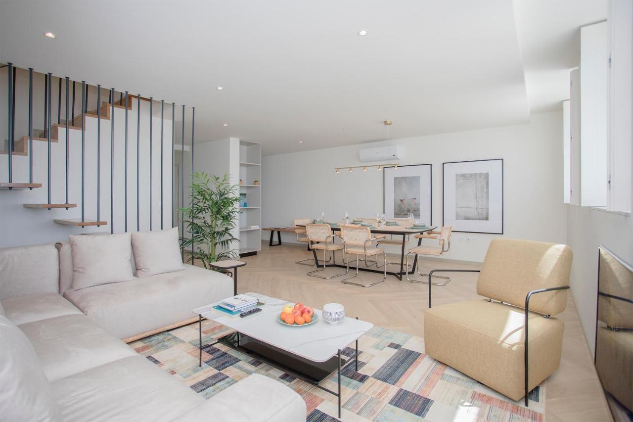 Liiiving In Porto - Luxury Beachfront Apartments Buitenkant foto