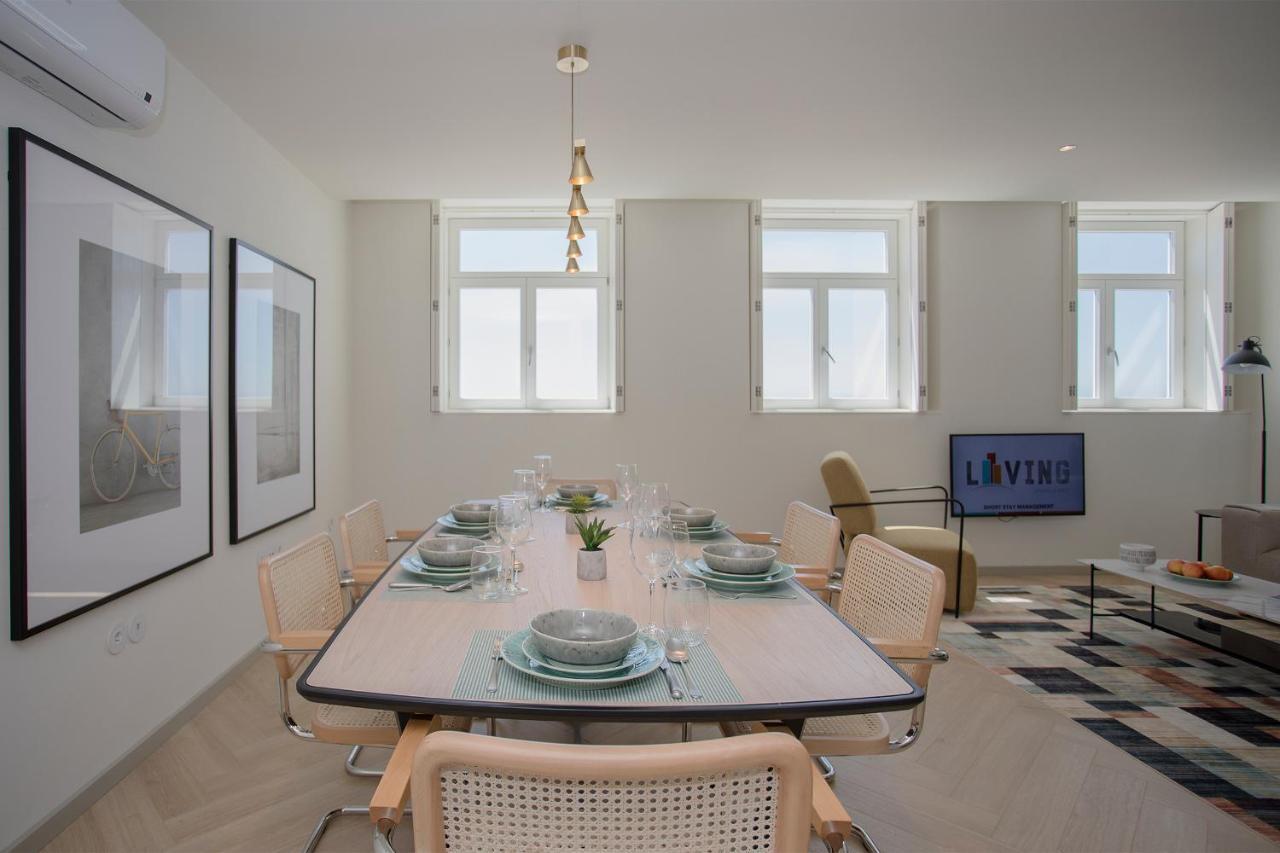 Liiiving In Porto - Luxury Beachfront Apartments Buitenkant foto