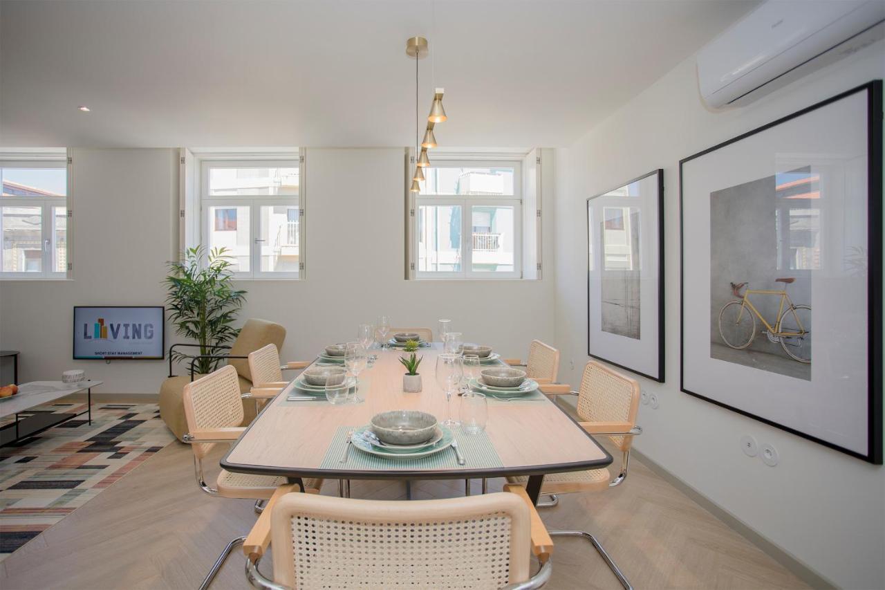 Liiiving In Porto - Luxury Beachfront Apartments Buitenkant foto